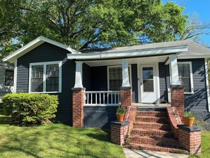 Exterior - Twisted Factory • Modern 4BR • Pet Friendly (Tallahassee)