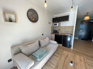Living area - Apartment (Équemauville)