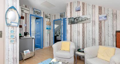 B&B “Chez Anne-Marie et Constant” with Shared Terrace, Garden & Wi-Fi