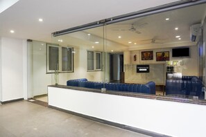 Reception - Townhouse Central Bazar Road (Nagpur)