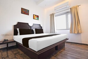 Room - Townhouse Central Bazar Road (Nagpur)