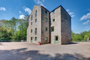 Exterior - Beautiful holiday property for 6 guests near Bamburgh (Belford)