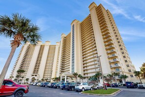 Exterior - Stylish condo with gulf views, pool and gym! (Miramar Beach)