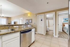 Interior - Stylish condo with gulf views, pool and gym (Miramar Beach)