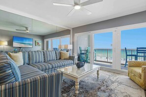 TV - Vibrant 3BR gulf front condo with beach access (Okaloosa Island)