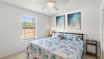 2 bedrooms, desk, iron/ironing board, WiFi (free)