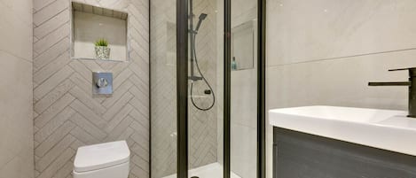 Shower, towels