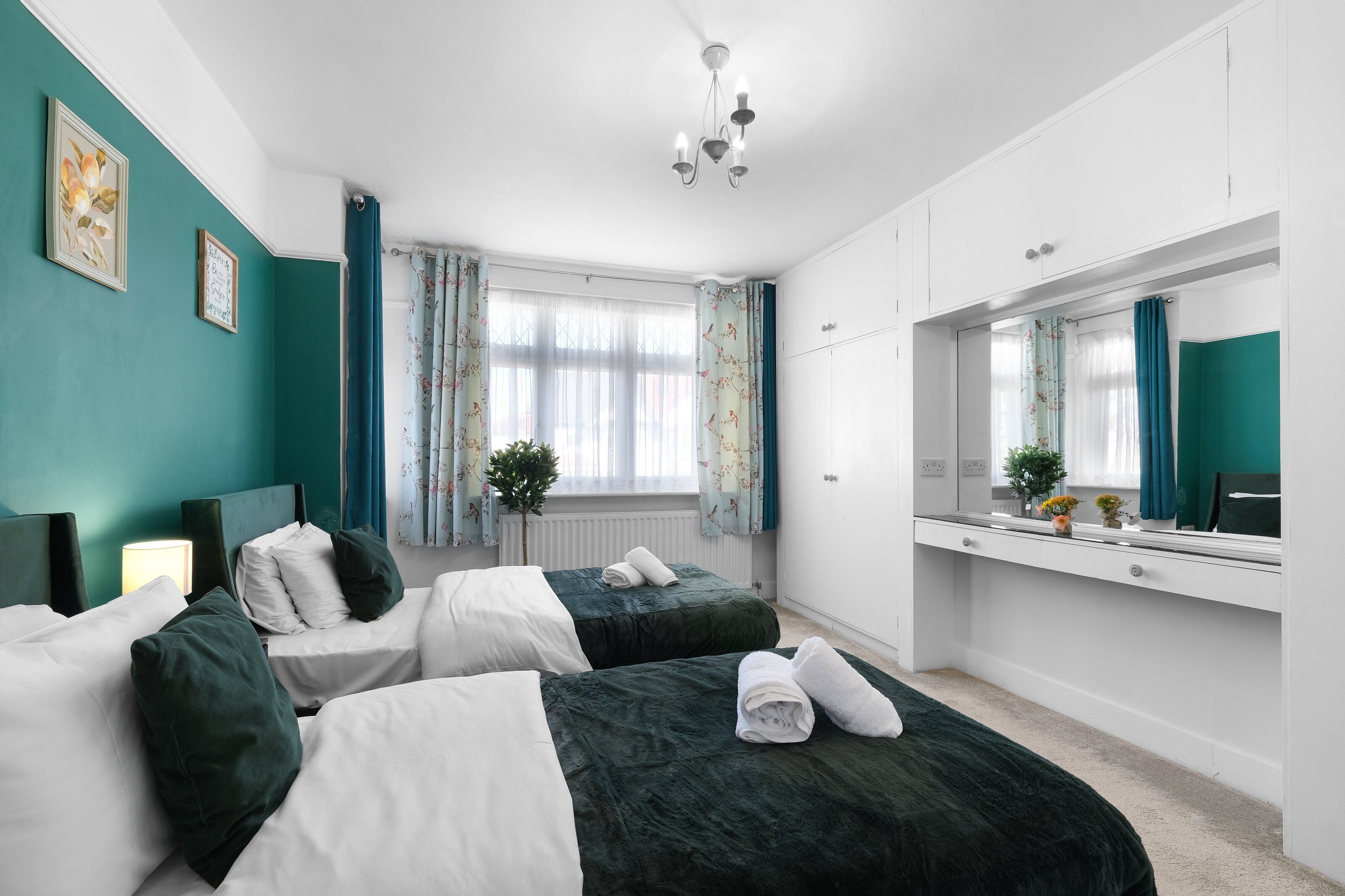 5 bedrooms, iron/ironing board, free WiFi, bed sheets