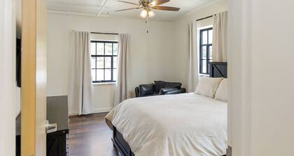 Spacious New & Clean 2 BR Heart of Downtown! 302N