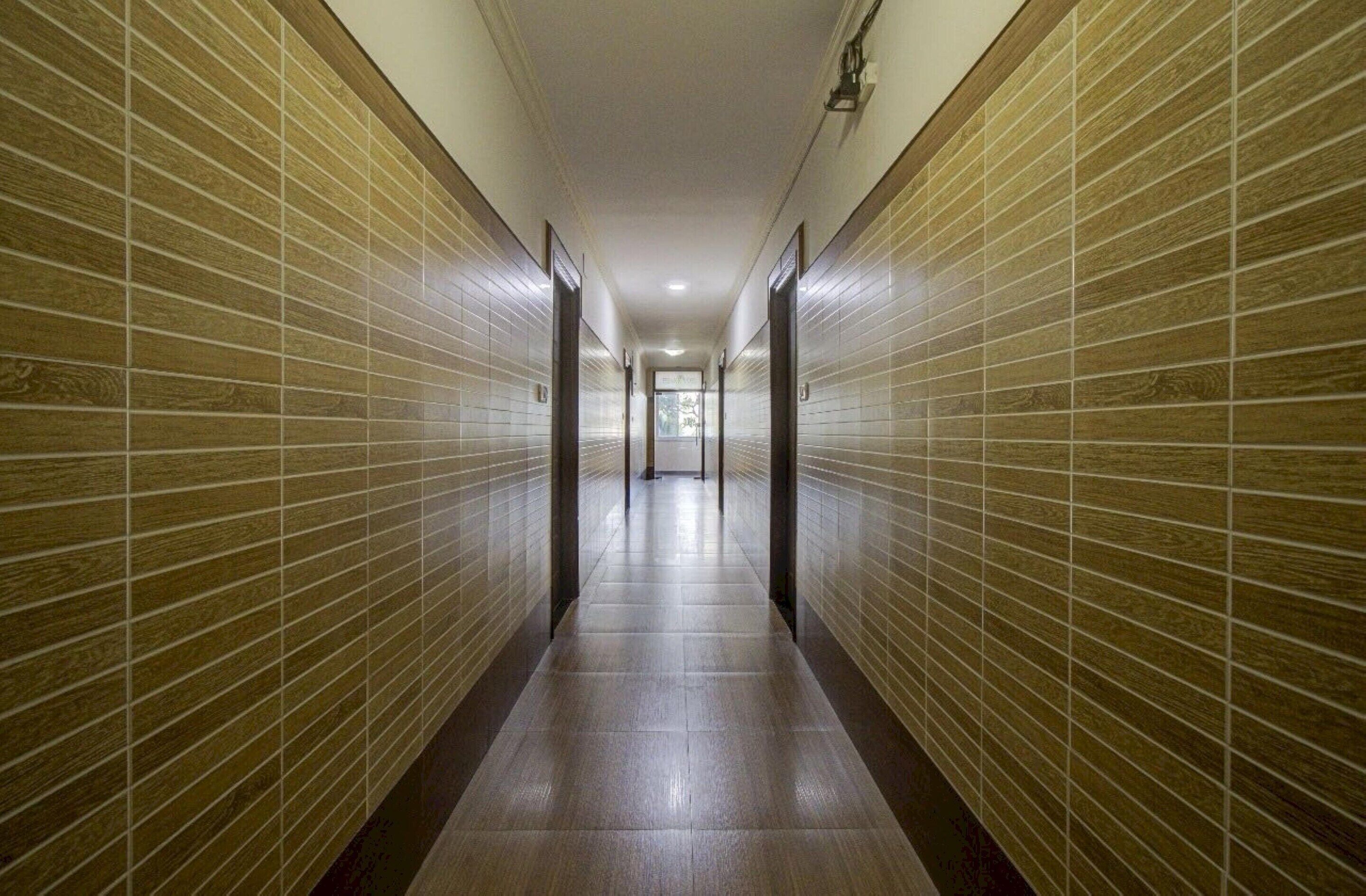 المنشأة من الداخل