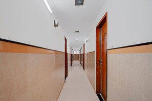 Interni