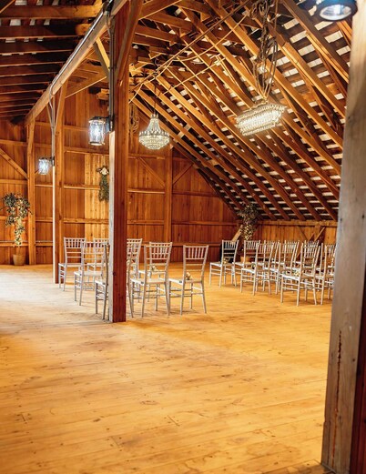 Superb 4-bedroom farmhouse with AC in charming Augusta.