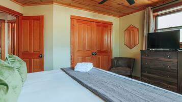 3 chambres, fer et planche à repasser, Wi-Fi gratuit, draps fournis