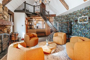 Unclassified image, 3 of 41, button - Mountain Retreat: Year-Round Getaway, Pup Friendly (Wintergreen Resort)