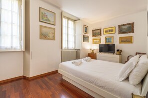 Iron/ironing board, free WiFi, bed sheets - Miraluna – Lake Como View Balcony (Griante)