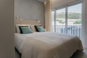 1 bedroom, iron/ironing board, travel cot, free WiFi - Casa Lumar by Sesimbra Sun Sea (Sesimbra)