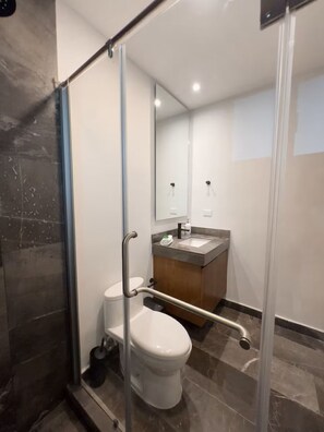 Towels, soap, toilet paper - Paramar Black 2BR Apt / Two Pools-Sauna-Concierg (Tulum)