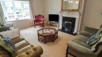 Cottage | Living area