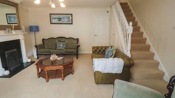 Cottage | Living area