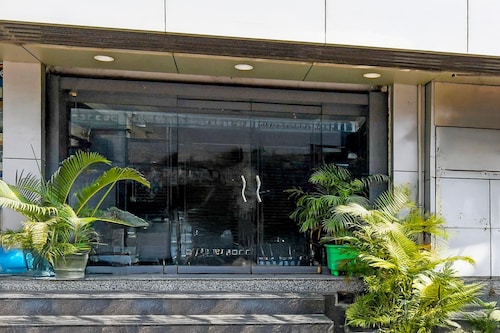 Hotel O Raipur Railway Station
