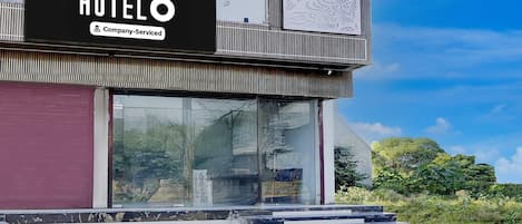 บ้านพัก | ฝ่ายต้อนรับ