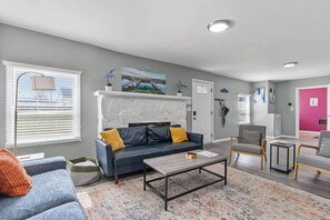 Living area - Dog Friendly, Family Friendly, Minutes to Downtown (Chattanooga)