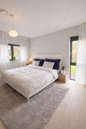 2 bedrooms, free WiFi, bed sheets - Moderne house in Bergen, 15 min to city, 10 min to airport (Vestland)