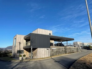 Exterior - Moderne house in Bergen, 15 min to city, 10 min to airport (Vestland)