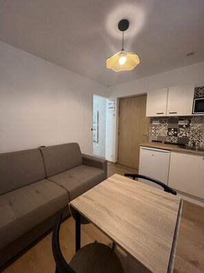 星評価なしの画像、3 / 9、ボタン