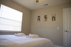 2 Schlafzimmer, Bügeleisen/Bügelbrett, kostenloses WLAN, Bettwäsche