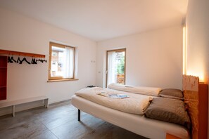 Fer et planche à repasser, Wi-Fi, draps fournis