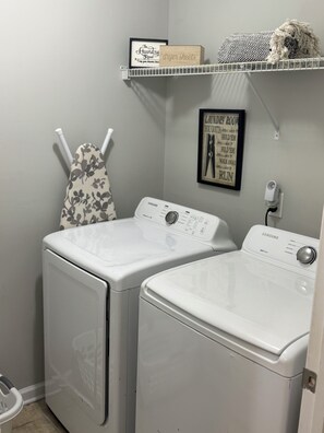 Interior - 3-bedroom townhome in  Augusta 2 minutes away from the Augusta Nationals (Augusta)