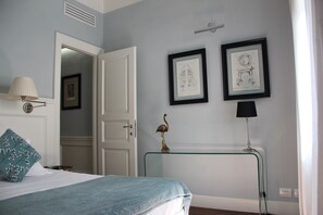 Room - Holy Spirit Suite: Chic & Quiet (Firenze)