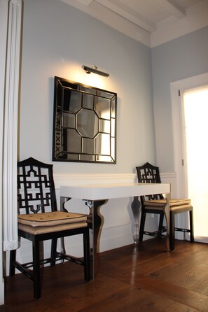 Dining - Holy Spirit Suite: Chic & Quiet (Firenze)