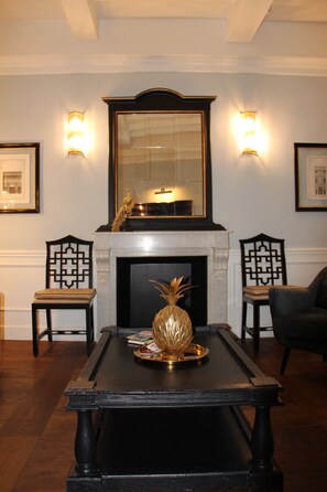 Interior - Holy Spirit Suite: Chic & Quiet (Firenze)
