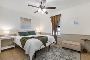 WiFi, bed sheets - La Casita Verde - 4 mins to Main Street! (Fredericksburg)