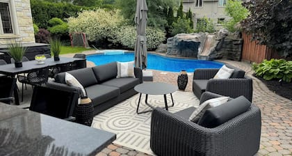 Private Luxury Estate: Entire Villa in Candiac, Canada