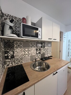 星評価なしの画像、2 / 8、ボタン