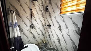 ห้องสแตนดาร์ด | ห้องน้ำ