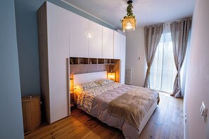 Iron/ironing board, WiFi, bed sheets - Glam Turin Apartment, in the heart of San Salvario, a stone's throw from downtown (Torino)