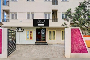 Reception - Collection O Krishnapatnam Port Zero Gate (Muttukadu)