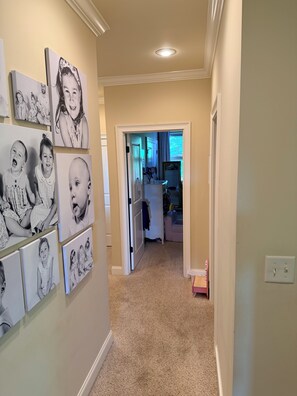 Interior - Spacious Oxford 6BR - Sleeps 11 + Crib - Sauna, Pizza Oven, 5 Min Campus (Oxford)