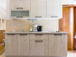 Fridge, cookware/dishes/utensils - Apartment Vera by Interhome (Poreč)