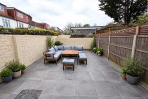 Terrace/patio - Spacious 5BDR Home in Walthamstow Village (Greater London)