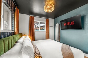 Room - Marigold Getaway | 5BR | Hot Tub + Prime Location (Denver)