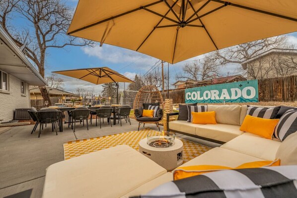 Outdoor dining - Marigold Getaway | 5BR | Hot Tub + Prime Location (Denver)