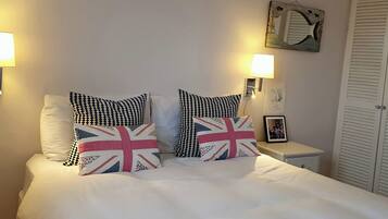 4 bedrooms, WiFi (free), individually decorated, individually furnished