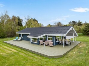 Terrace/patio - "Aswaldi" - 1.5km from the sea by Interhome (Bindslev)