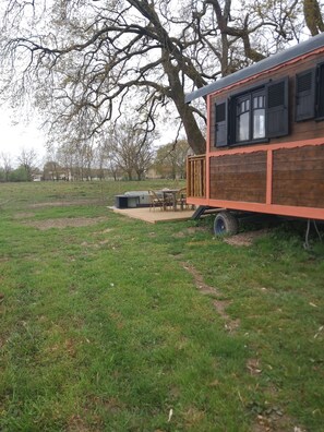 屋外ダイニングエリア