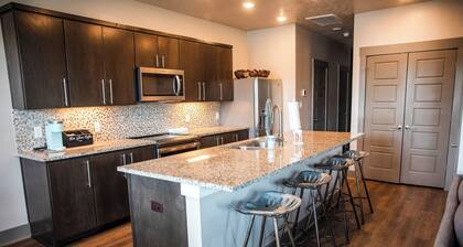 5 Star Family Retreat in Aggieland